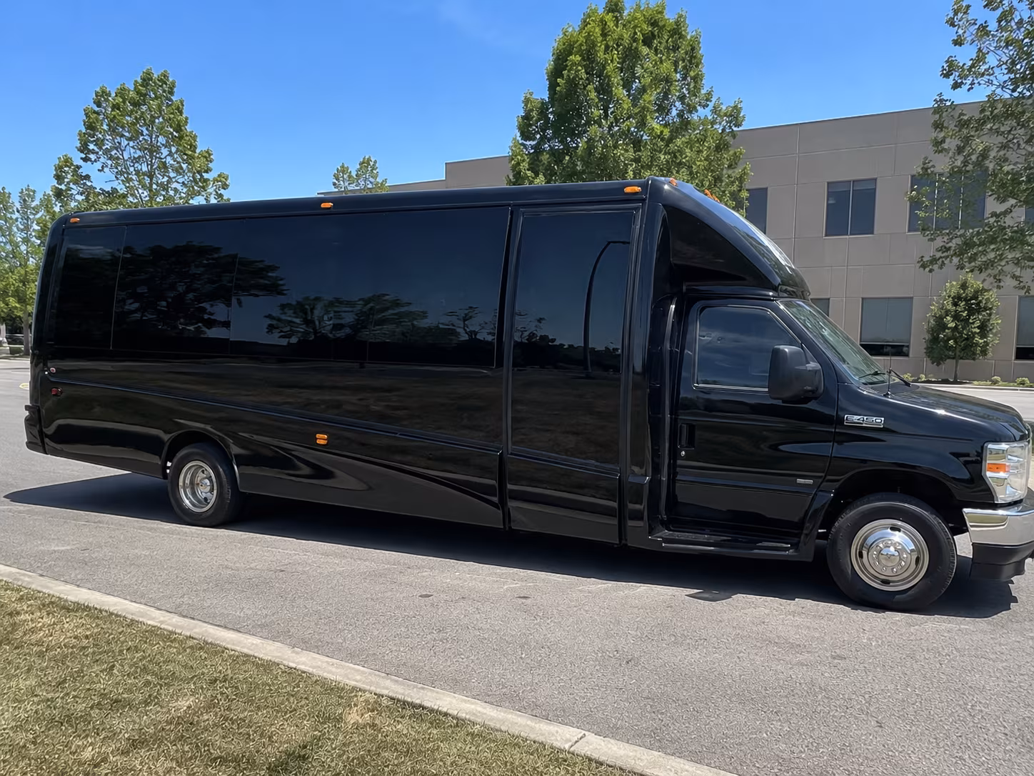 Akron Homecoming & Prom Party Bus Rentals