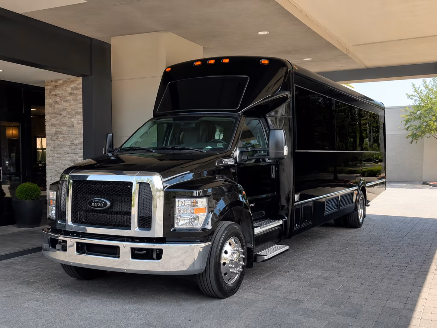 Ann Arbor Birthday, Sweet 16, & Quinceañera Transportation onboard seating