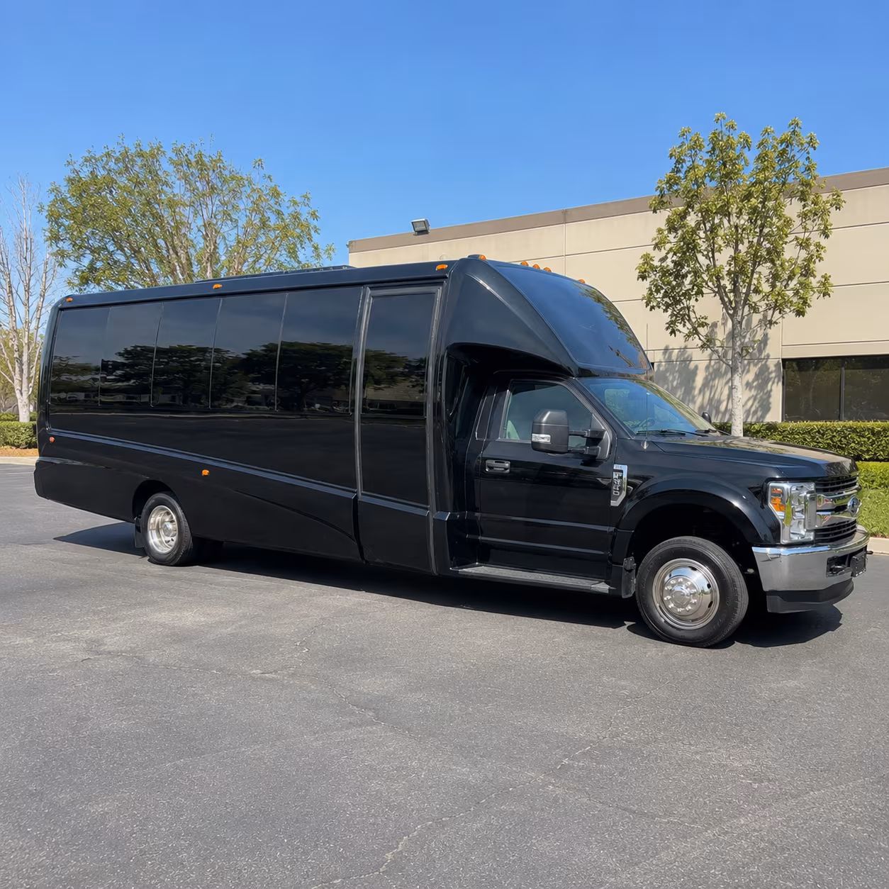 Ann Arbor Winery Tour & Pub Crawl Transportation group transportation