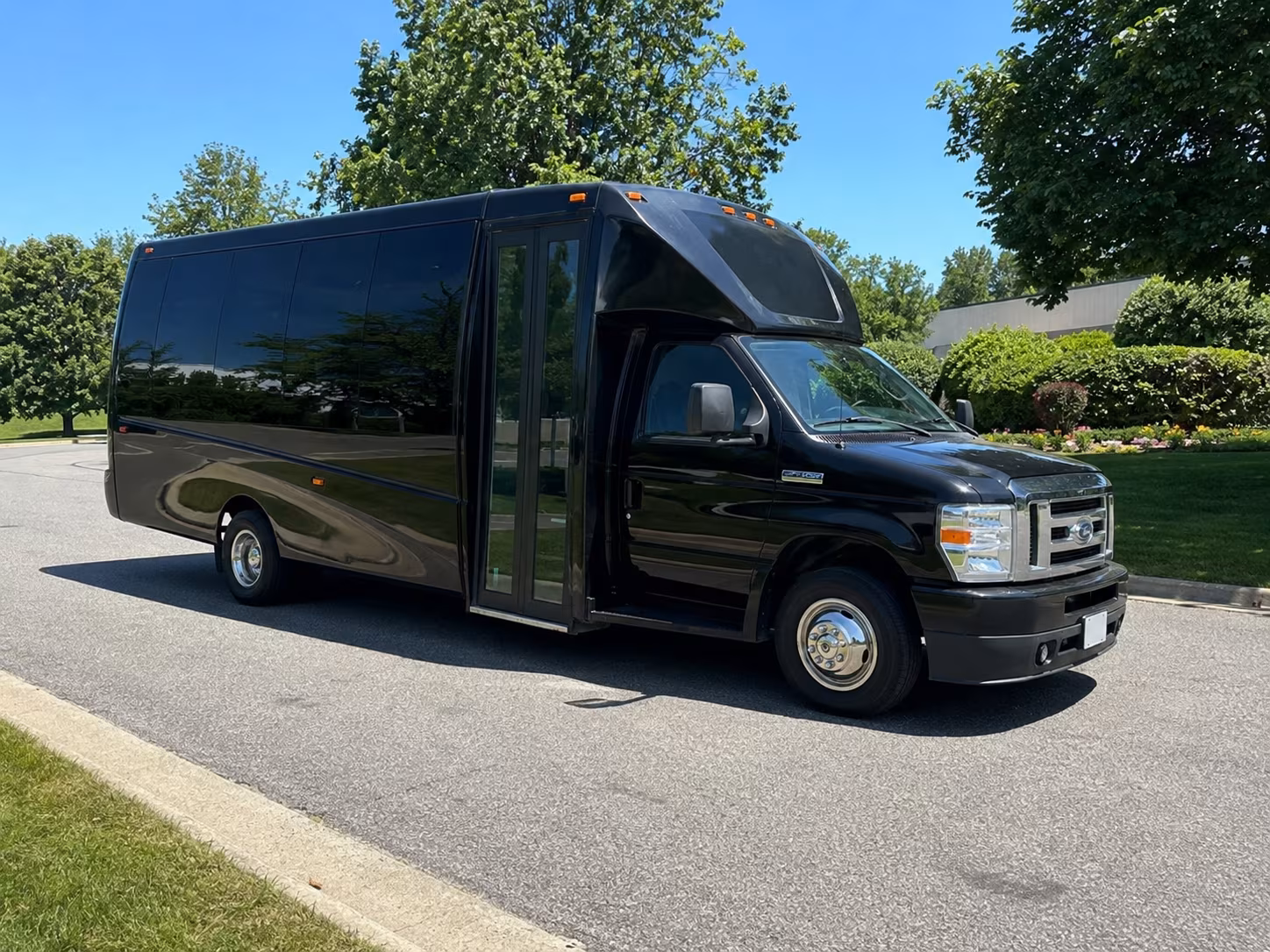 Ann Arbor Winery Tour & Pub Crawl Transportation