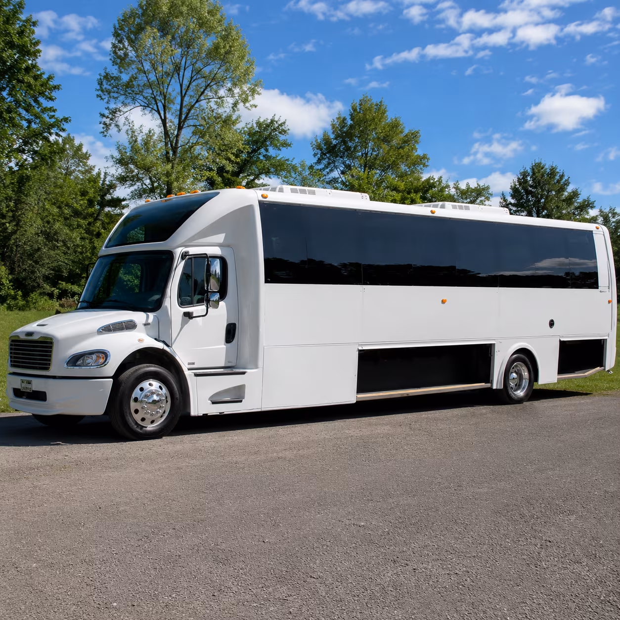 Grand Rapids Birthday, Sweet 16, & Quinceañera Party Bus Rentals